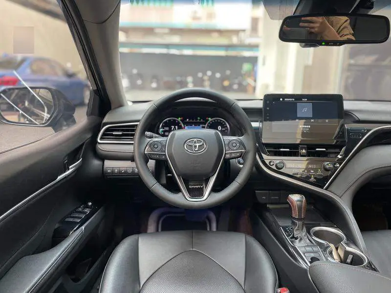 Camry 2021 2.5G Deluxe Edition — 12