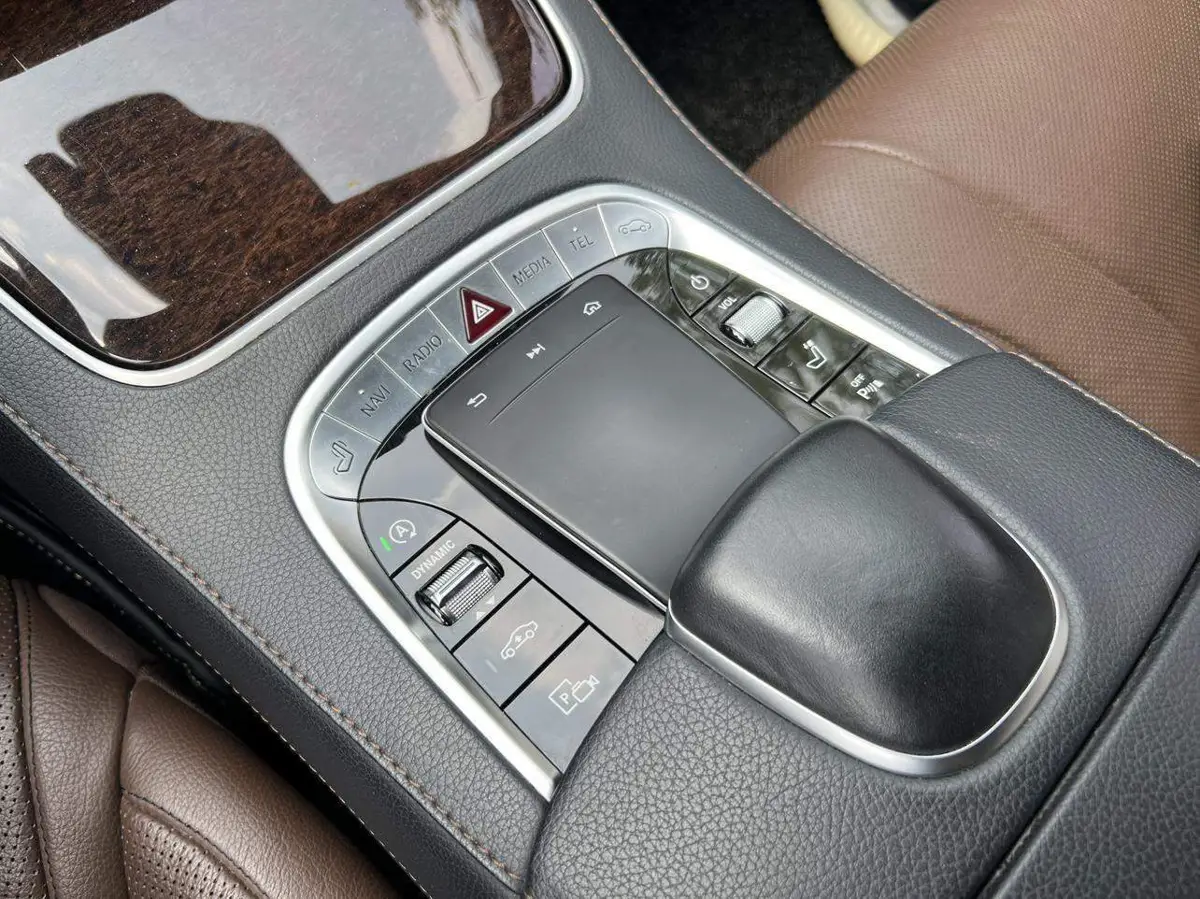 Mercedes-Benz S-Class 2019 S 320 L Collector's Edition — 17