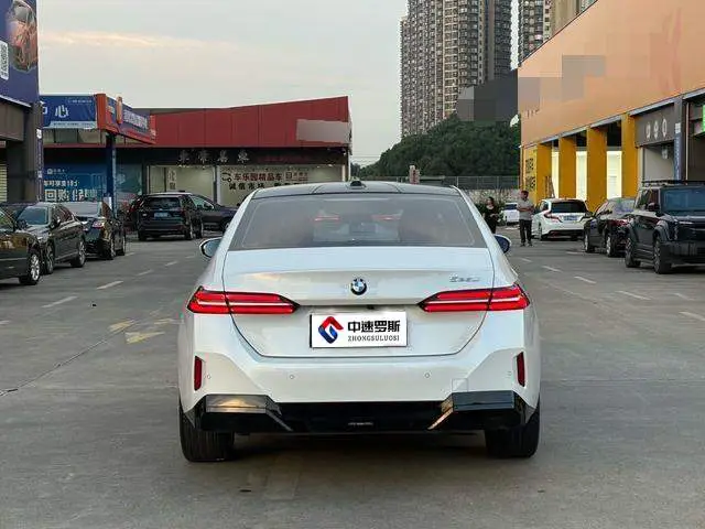 BMW 5 Series 2025 525Li M Sport Package — 5