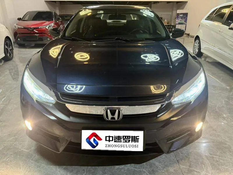 Civic 2016 220TURBO CVT Premium Edition — 2
