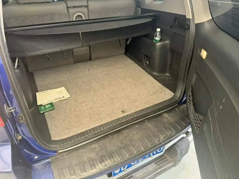 RAV4 Rongfang 2010 2.0L Automatic Luxury Upgrade Edition — 9