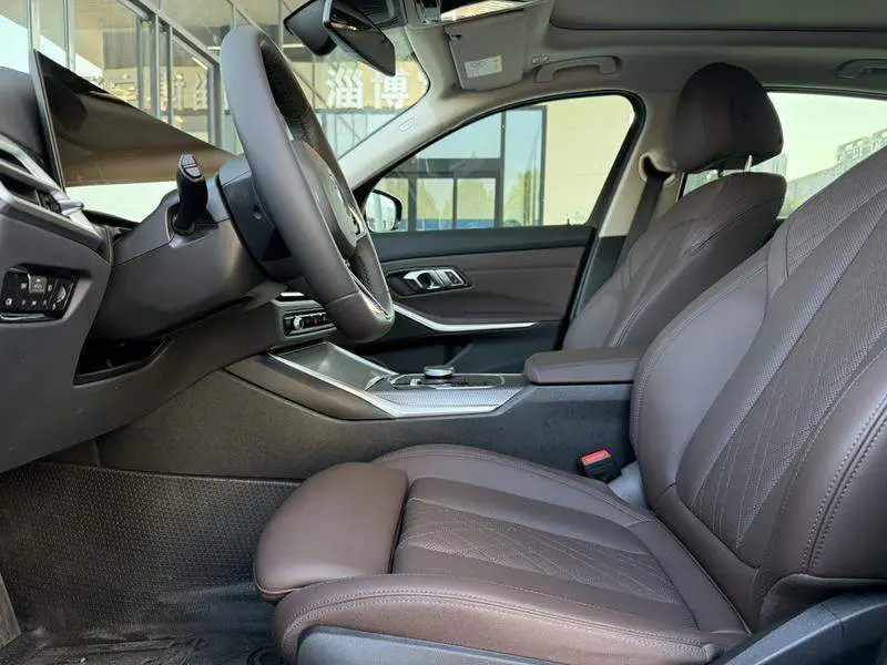 BMW i3 2026 eDrive 40 L Shadow Edition — 11