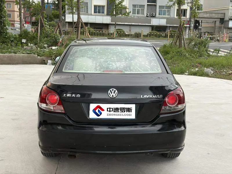 Lavida 2011 1.6L Manual Pinyou Edition — 4