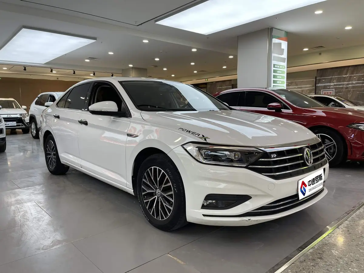 Sagitar 2021 200TSI DSG Fashion Smart Edition — 2