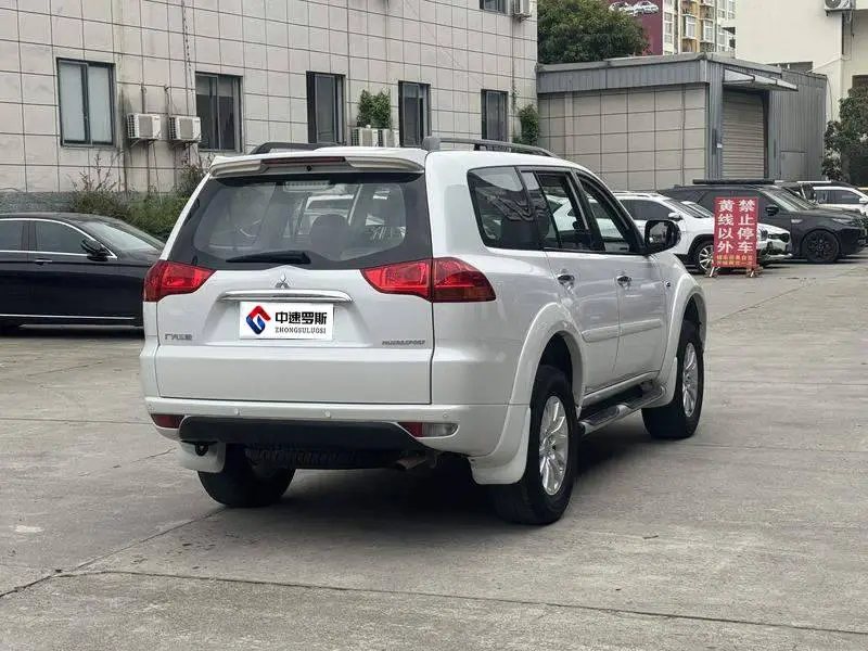Pajero Sport 2013 3.0L Automatic 4WD Executive Edition — 6