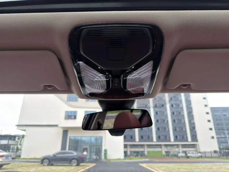 BMW 3 Series 2023 325Li M Sport Night Edition — 15