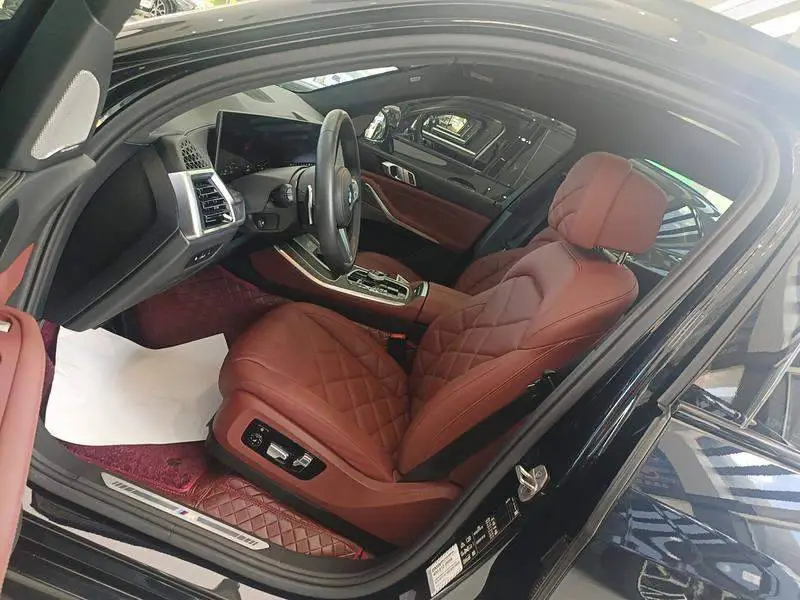 BMW X5 2023 xDrive 40Li M Sport Night Edition — 5