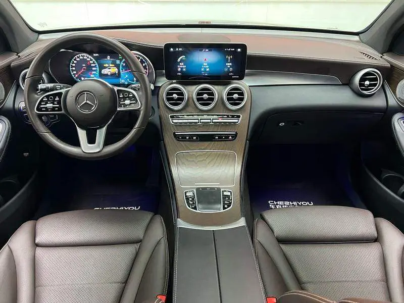 Mercedes-Benz GLC 2022 GLC 300 L 4MATIC Dynamic — 10