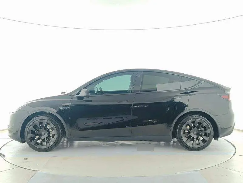 Model Y 2022 facelifted rear-wheel drive version — 4