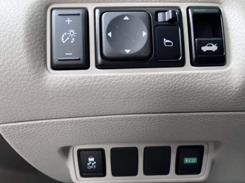 Sylphy 2018 1.6XV CVT Premium Edition — 16