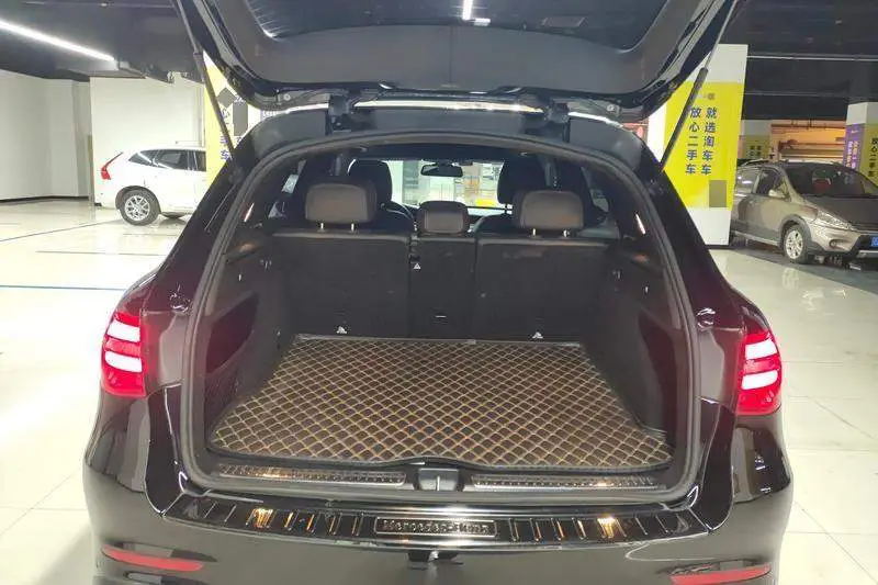 Mercedes-Benz GLC 2019 GLC 260 L 4MATIC Dynamic — 16