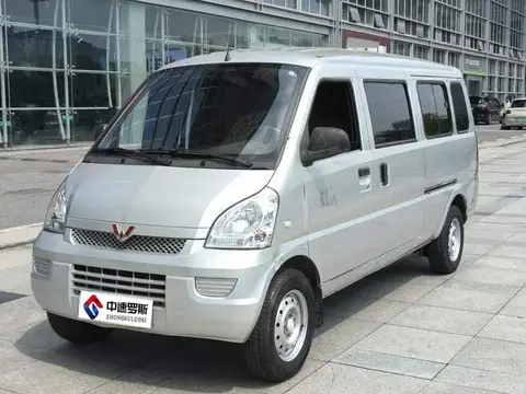 Wuling Rongguang EV 2020 Passenger Car Basic Model 7 Seaters 300KM