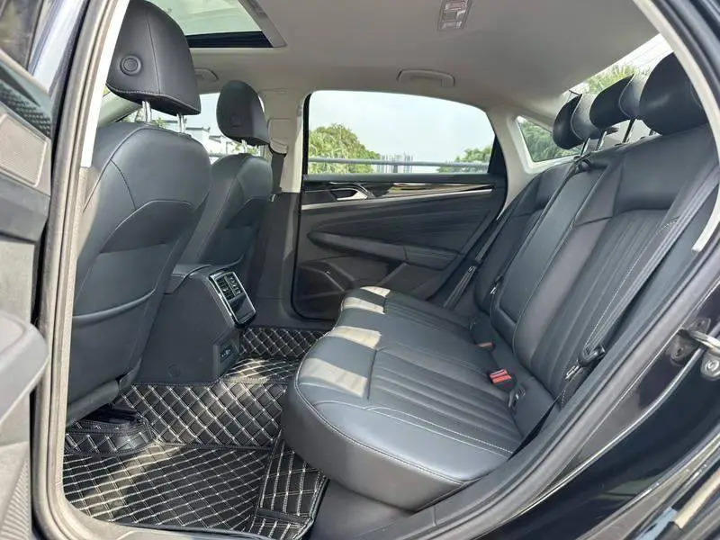 Passat 2023 280TSI Business Edition — 17