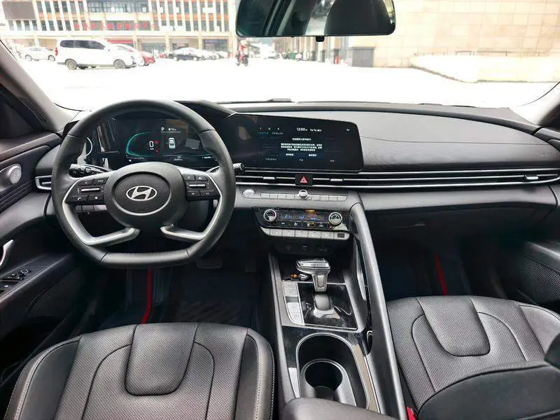 Elantra 2023 1.5L CVT GLX Elite Edition — 9
