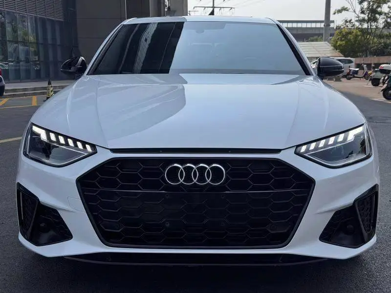 Audi A4L 2023 40 TFSI Luxury Dynamic Edition — 2