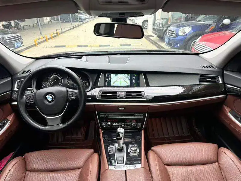 BMW 5 Series GT 2010 535i Luxury — 6