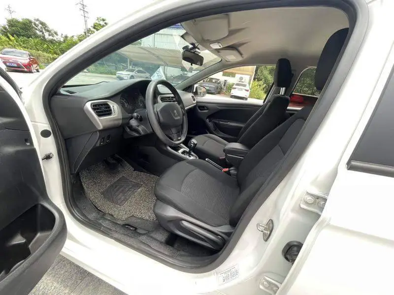 Peugeot 301 2016 1.6L Automatic Comfort Edition — 8