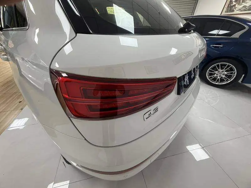 Audi Q3 2018 30th Anniversary Model 30 TFSI Fashion Model — 8