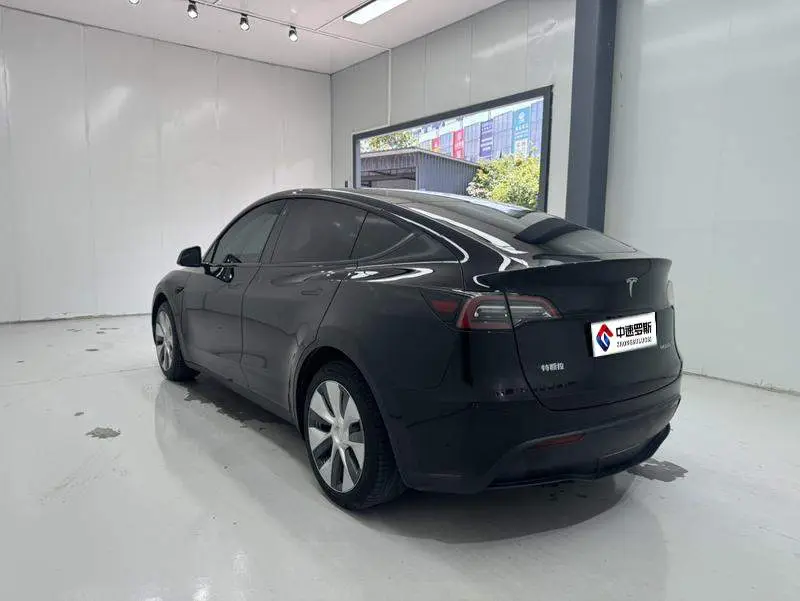 Model Y 2022 facelifted rear-wheel drive version — 4