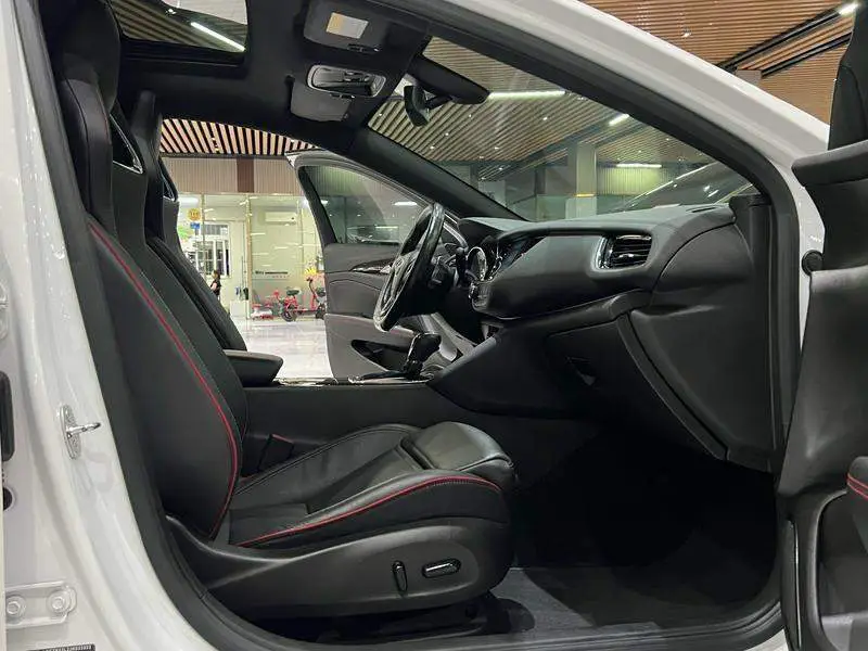 Regal 2017 GS 28T Luxury — 17