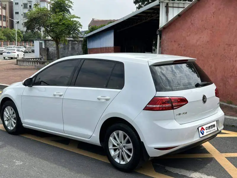 Golf 2016 1.6L Automatic Fashion Model — 5