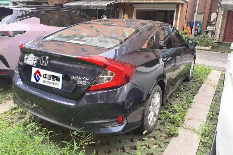 Civic 2016 180TURBO CVT Comfort Edition — 3