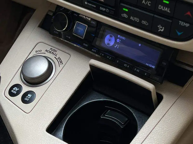 Lexus ES 2013 300h Elite Edition — 14