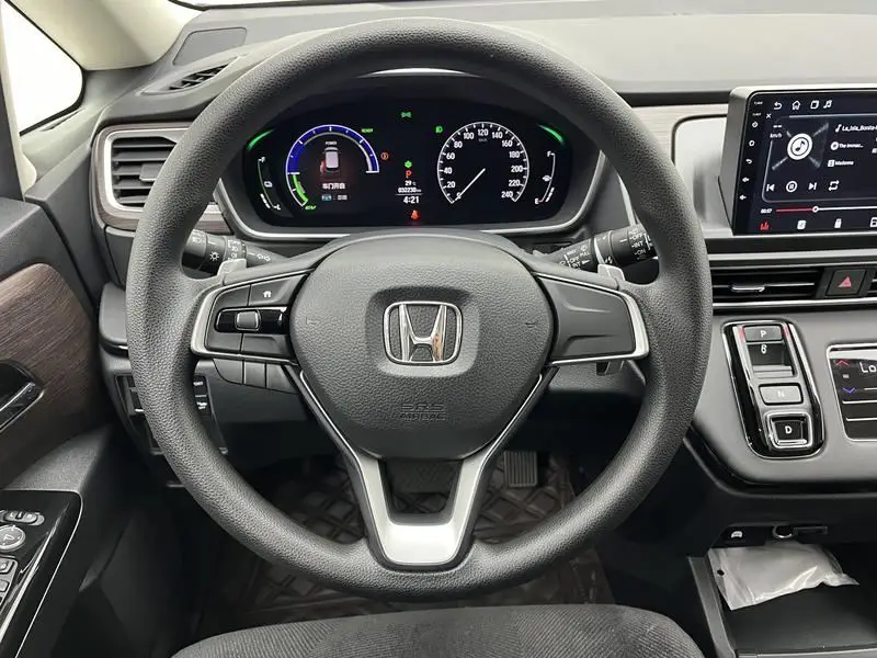 Odyssey 2024 2.0L e:HEV Sharp Enjoy Edition — 17