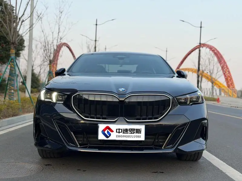 BMW 5 Series 2024 530Li Leading M Sport Package — 2