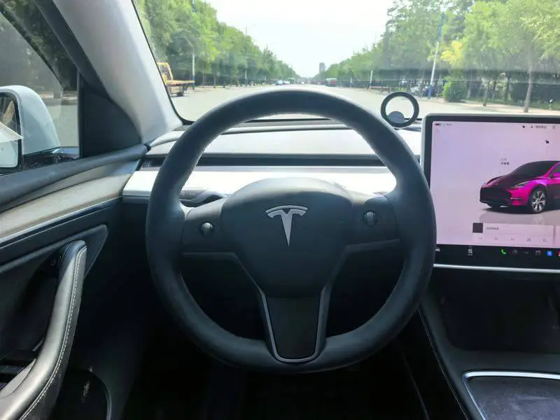 Model Y 2022 facelifted rear-wheel drive version — 13
