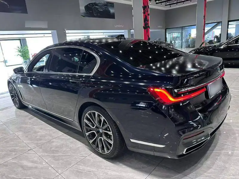 BMW 7 Series 2021 740Li Leading M Sport Package — 4