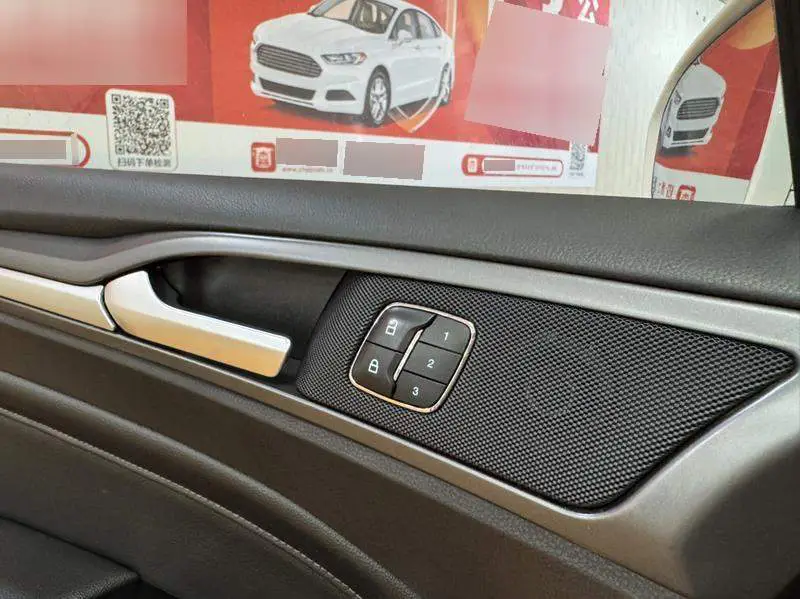 Mondeo 2013 2.0L GTDi240 luxury sports model — 10