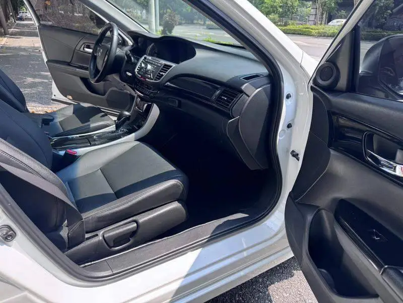 Accord 2016 2.0L Elite Edition — 8