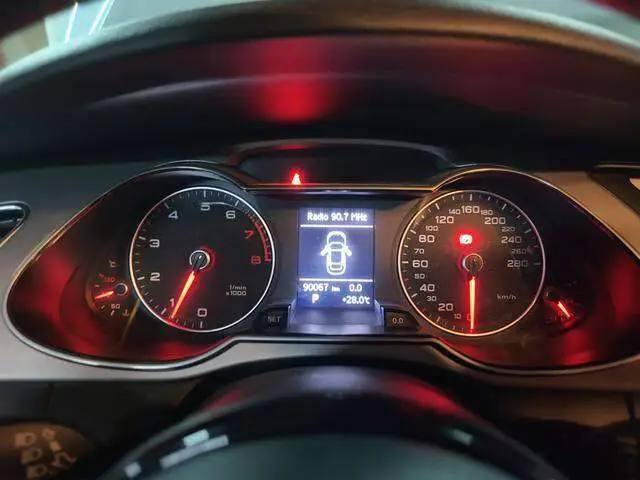 Audi A4L 2015 45 TFSI quattro personalized sports model — 8