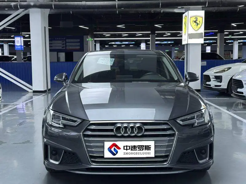 Audi A4L 2019 40 TFSI Fashion National VI — 2