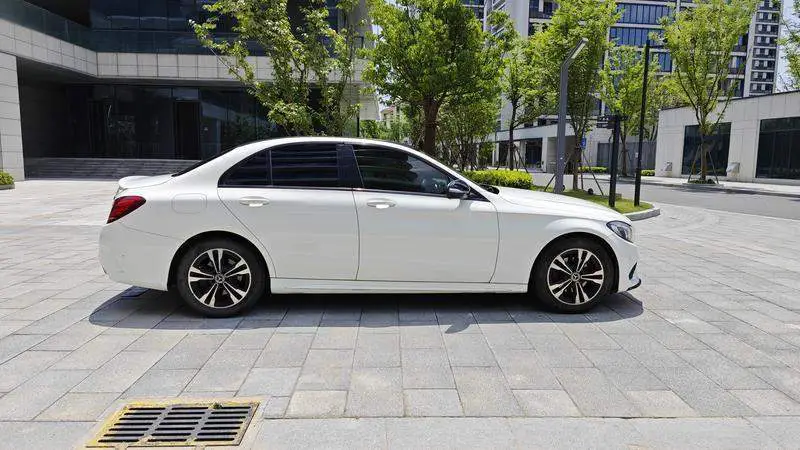 Mercedes-Benz C-Class 2017 C 200 Sport — 8