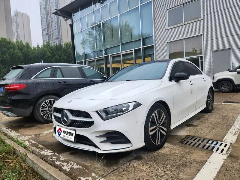 Mercedes-Benz A-Class 2019 A 180 L sports sedan