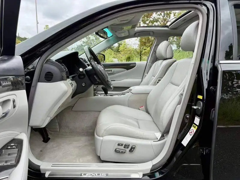 Lexus LS 2006 460L Premium Edition — 15