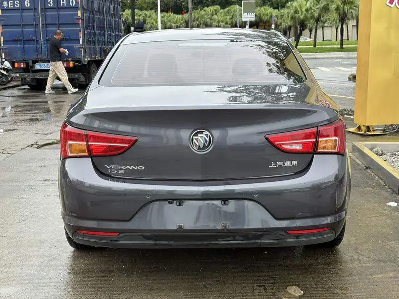Valeant 2018 Sedan 15S Automatic Progressive — 6