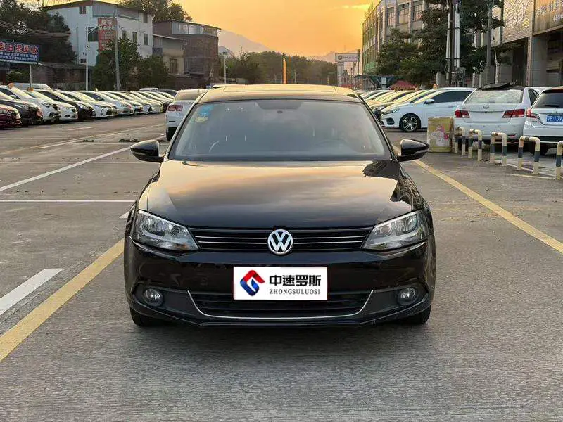 Sagitar 2012 1.6L Automatic Comfort — 2