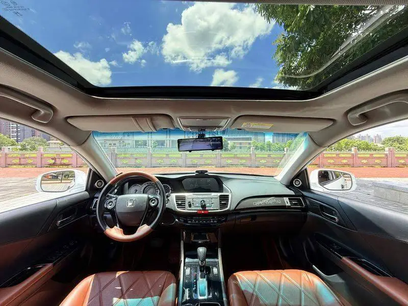Accord 2016 2.4L Comfort Edition — 10