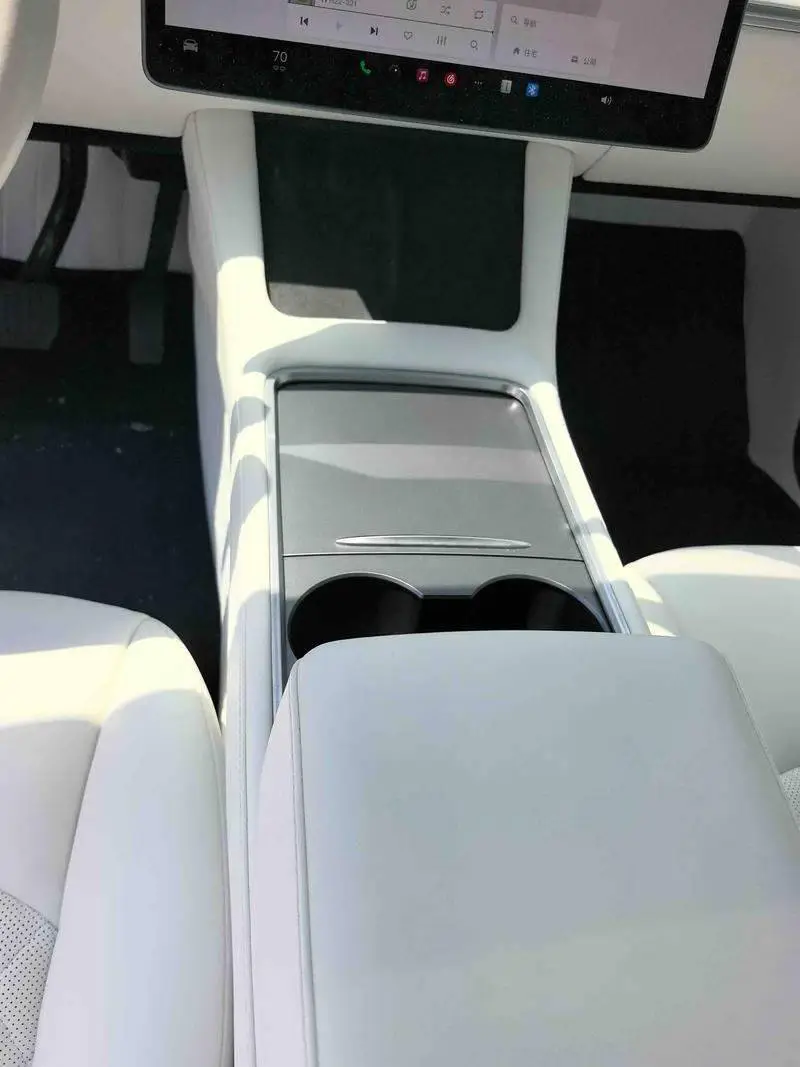 Model Y 2022 rear-wheel drive version — 12