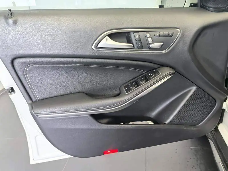 Mercedes-Benz GLA 2019 GLA 200 Dynamic — 9