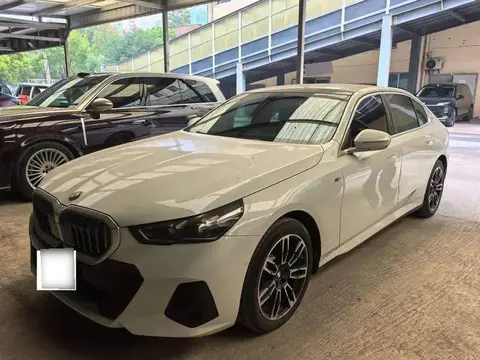 BMW 5 Series 2025 530Li Leading M Sport Package