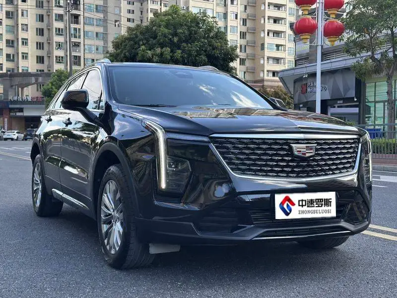 Cadillac XT4 2024 28T 2WD Luxury Model — 3