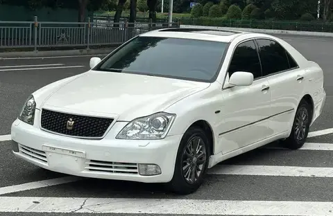 crown 2007 3.0L Royal Saloon Navigation