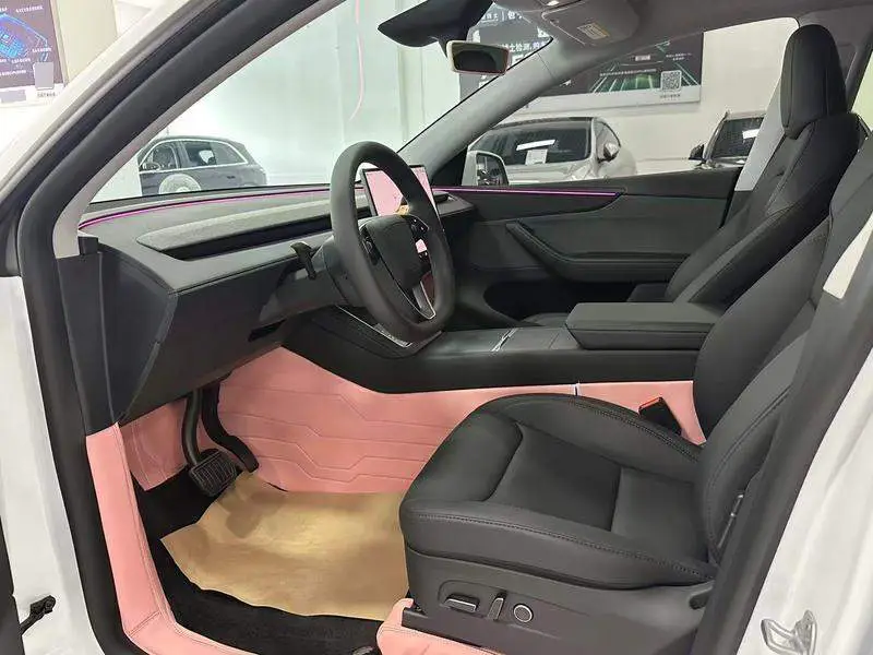 Model Y 2025 rear-wheel drive version — 13