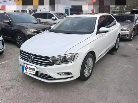 Bora 2017 1.6L Automatic Comfort