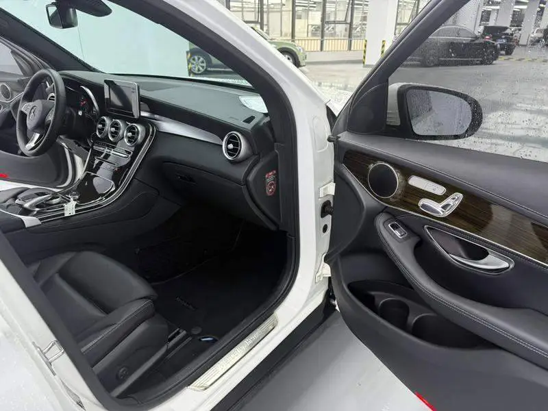 Mercedes-Benz GLC 2017 GLC 260 4MATIC Dynamic — 9