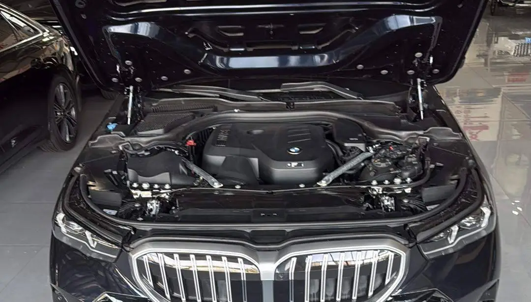 BMW 5 Series 2025 530Li Leading M Sport Package — 14